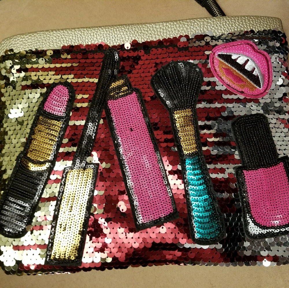 $35 per bag. Very cute and attention grabbing - Picture 7 of 8